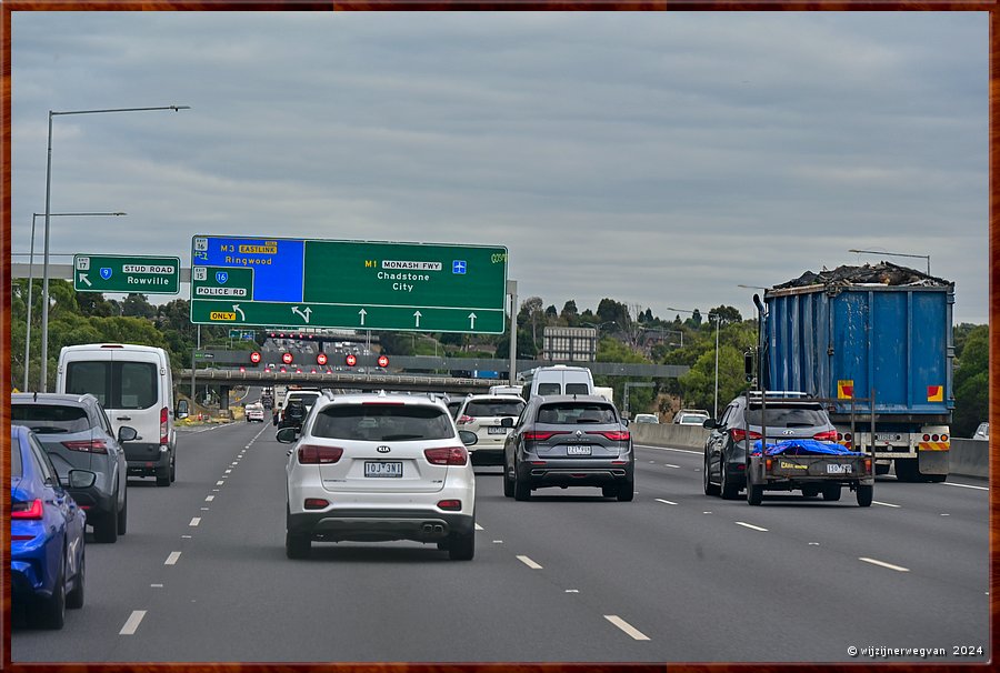 

Onderweg naar Melbourne  -  11/15