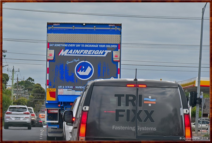 

Onderweg naar Melbourne 
MainFreight
Altijd de spreuk lezen !
Elke chauffeur kiest deze zelf  -  13/15