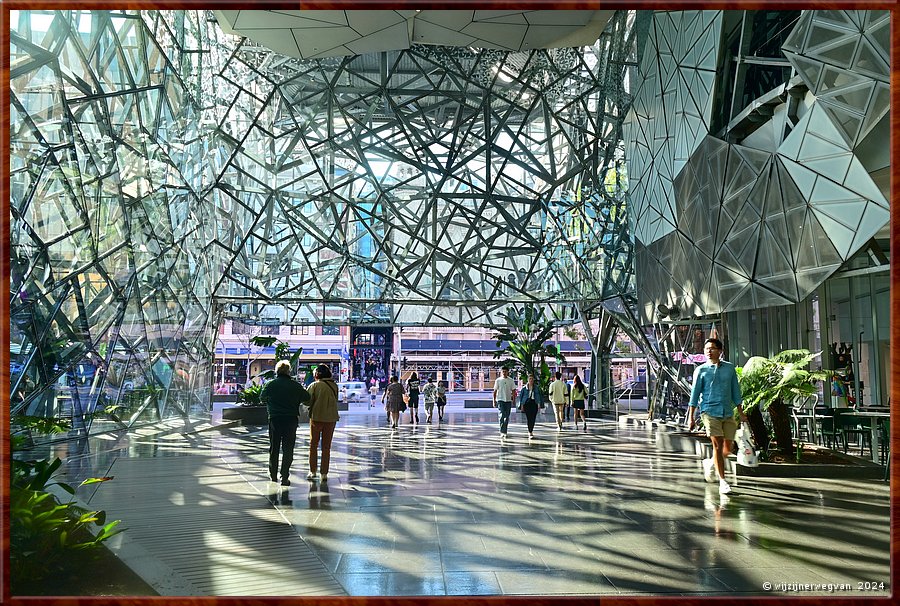 

Melbourne
National Gallery of Victoria Australia 
Atrium  -  7/50