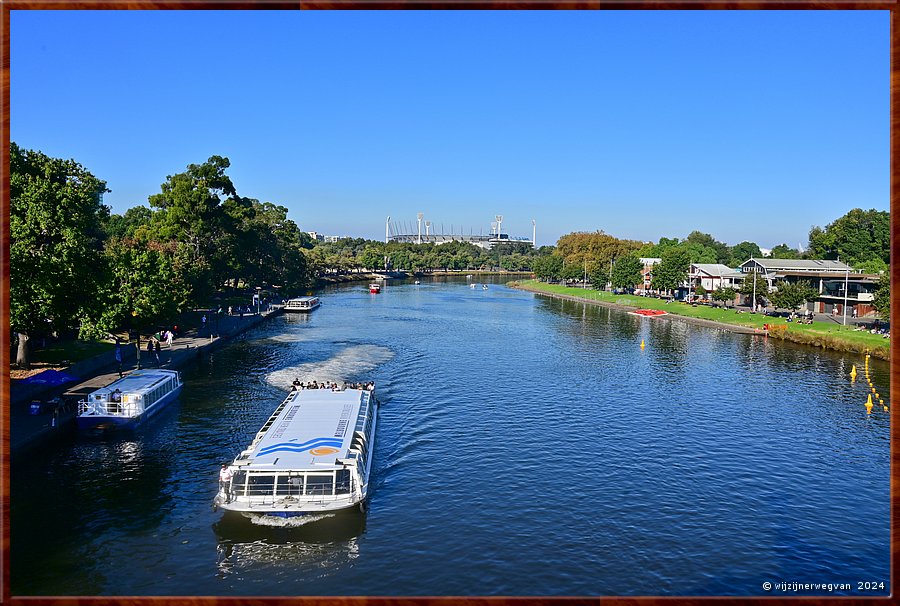 

Melbourne
Yarra river  -  62/68