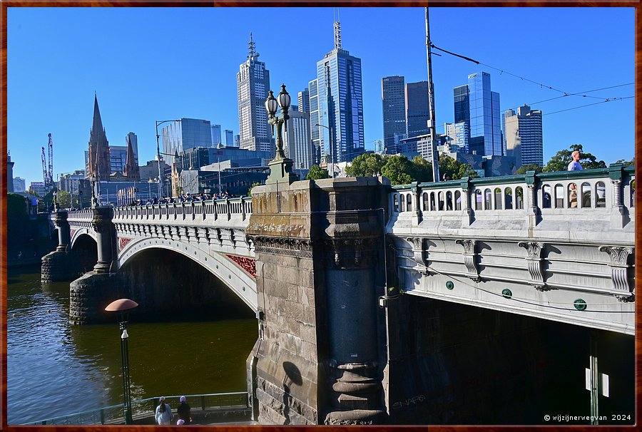 

Melbourne
Yarra river  -  65/68