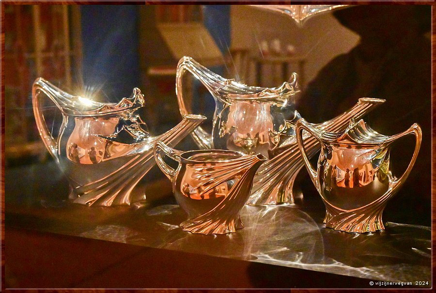 

Melbourne
National Gallery of Victoria International
'Tea and coffee service', Paul Follot (1902)  -  36/78