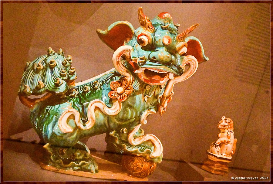 

Melbourne
National Gallery of Victoria International
Fu dog, Qing dynasty (1644-1911)  -  74/78