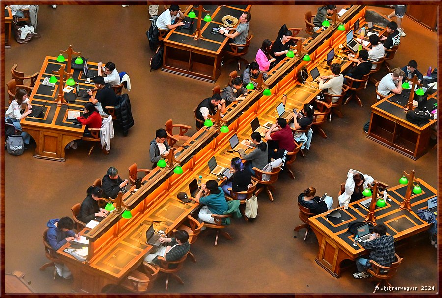 

Melbourne 
State Library
La Trobe Reading Room
Melbourne heeft maar liefst 300.000 studenten  -  46/86