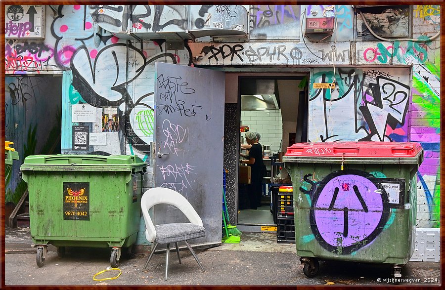 

Melbourne
Stevenson Lane
De keuken van het restaurant  de voorkant ziet er wellicht aantrekkelijker uit  -  76/86