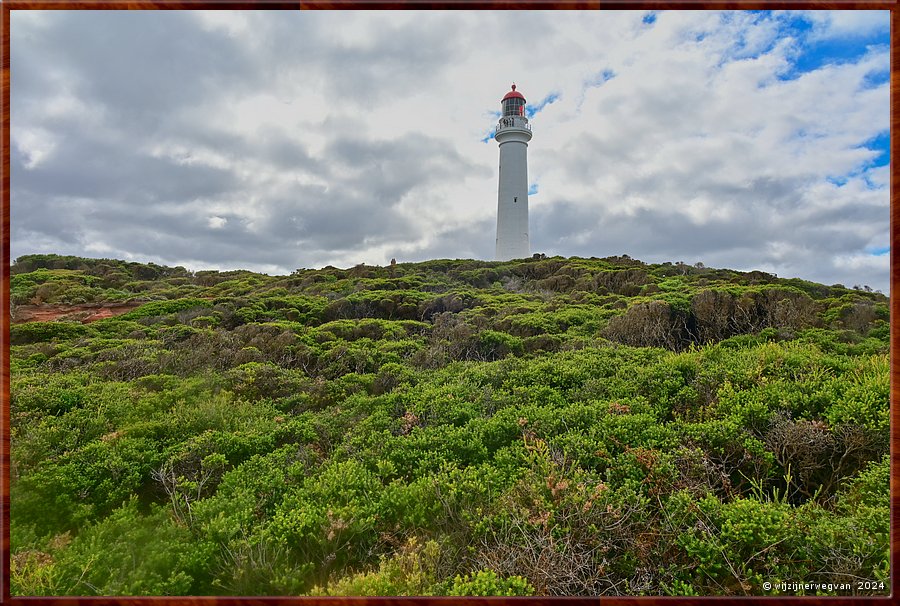 

Aireys Inlet
Split Point lighthouse  -  20/56