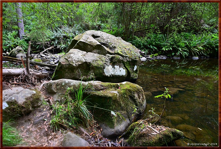 

Kennett River 
Kennet River
Skull Rock  -  23/40