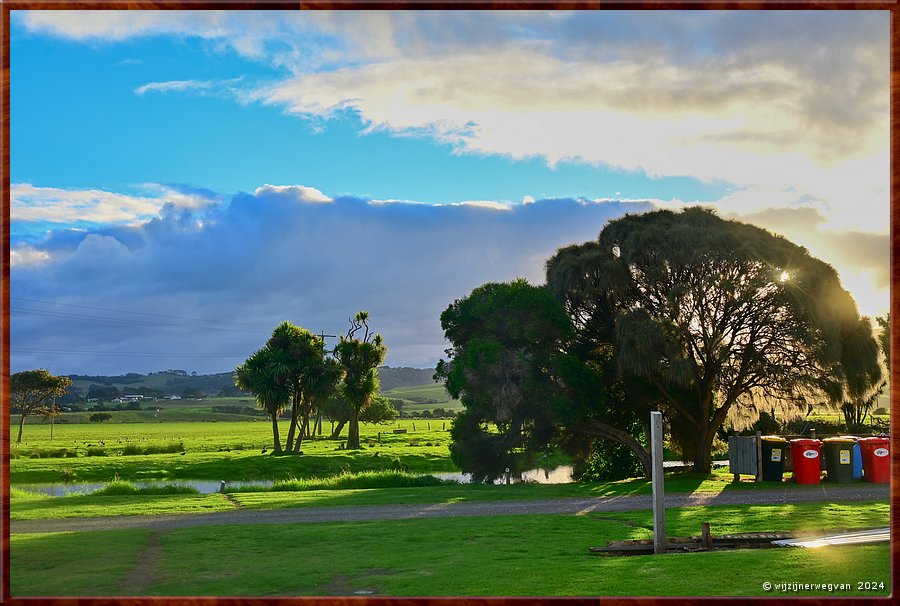 

Apollo Bay
Apollo Bay Recreation Reserve
Barham river  -  38/40