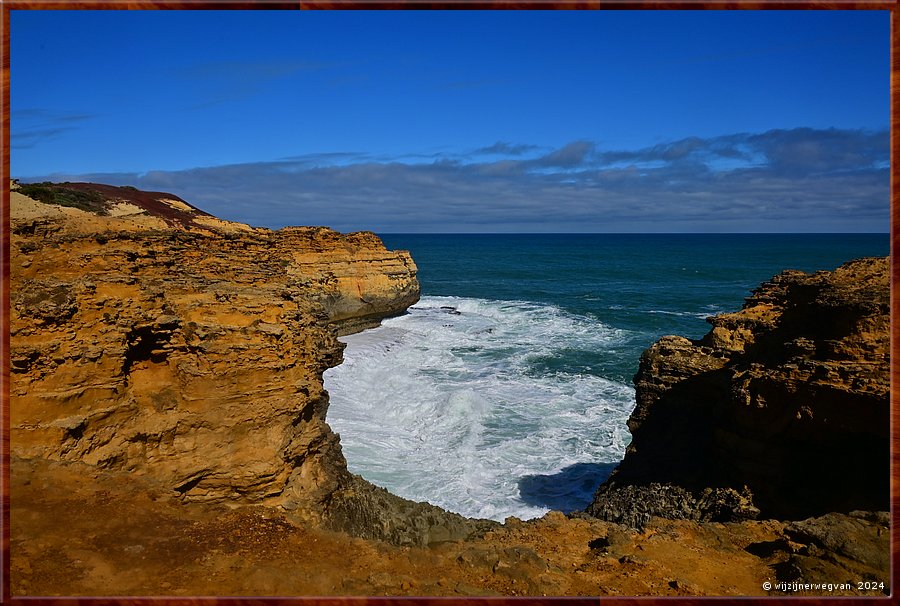 

Port Campbell National Park
The Grotto  -  4/39