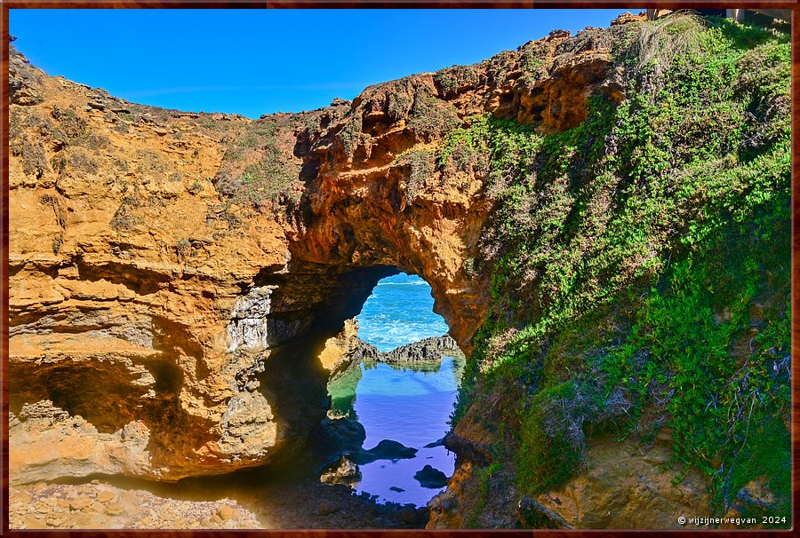 

Port Campbell National Park
The Grotto  -  5/39