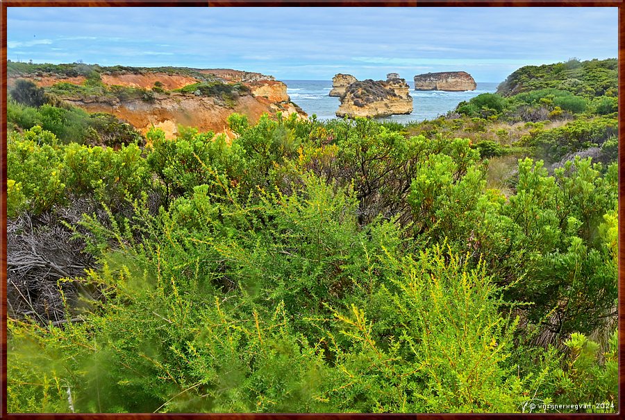 

Bay of Islands Coastal Park  -  24/39