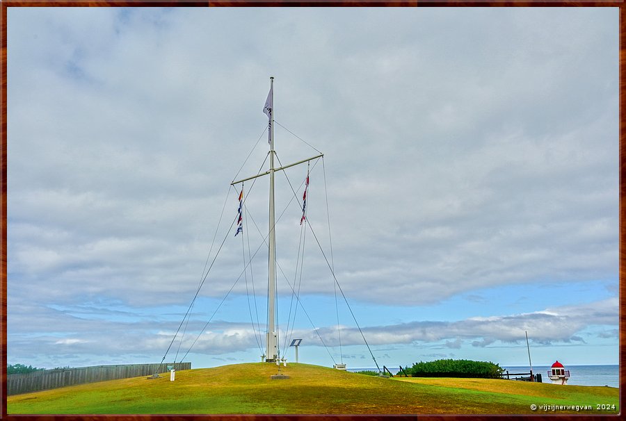 

Warrnambool
Flagstaff Hill Maritime Village
Naar verluidt bevindt zich op deze heuvel al sinds 1853 een seinvlaggenmast, kort nadat de stad ontstond  -  18/110