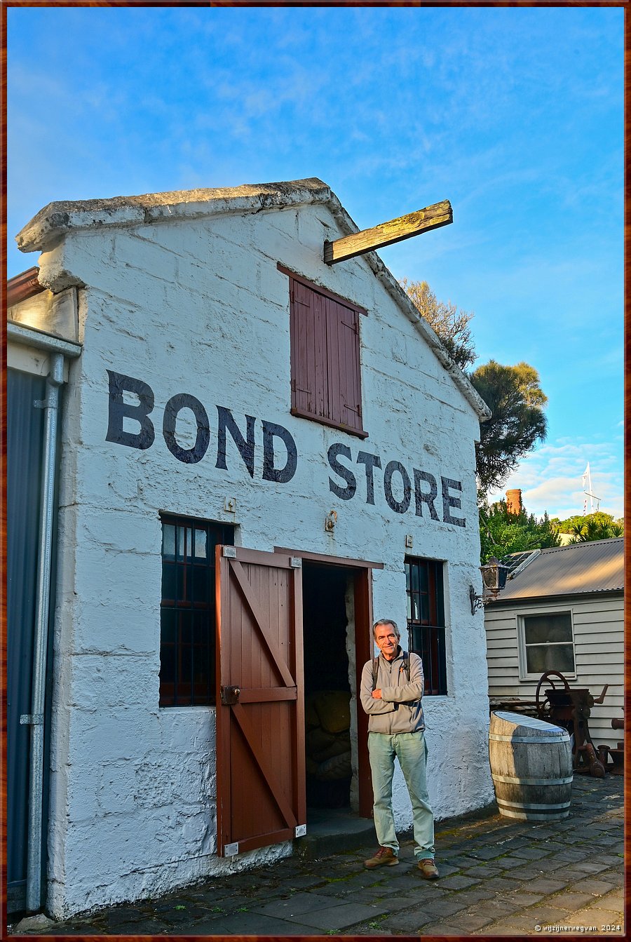 

Warrnambool
Flagstaff Hill Maritime Village
'Bond Store'
The name is Bond !  -  98/110