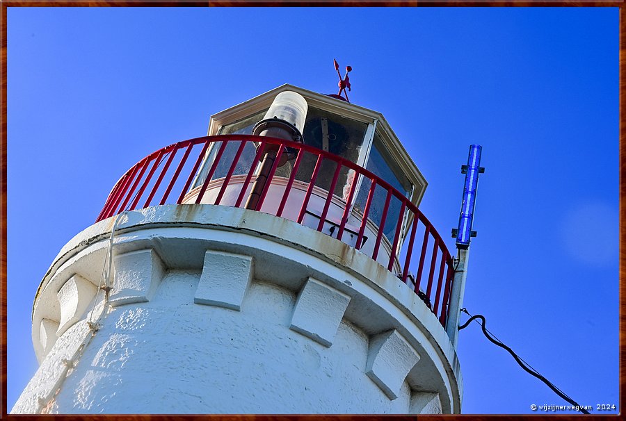 

Warrnambool
Flagstaff Hill Maritime Village
'The Lighthouse'
Ze werken niet langer met de oude lampen, maar nu met 'blue leds'  -  107/110