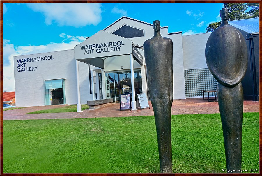 

Warrnambool 
Warrnambool Art Gallery
'Guardians', Shona Nunan (2012)  -  8/36