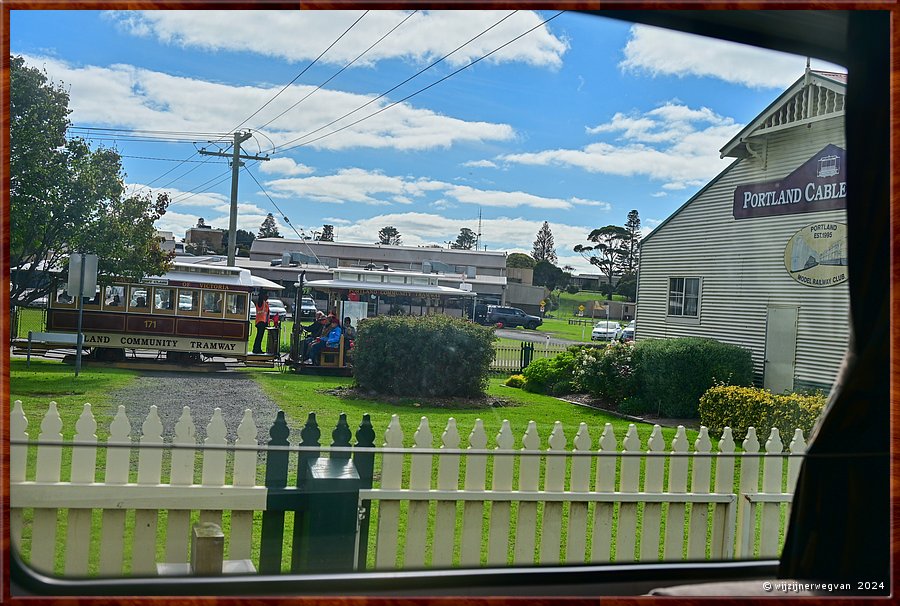 

Portland
Henty Park RV Camping Area
Tramzicht vanuit ons campervenster  -  1/25