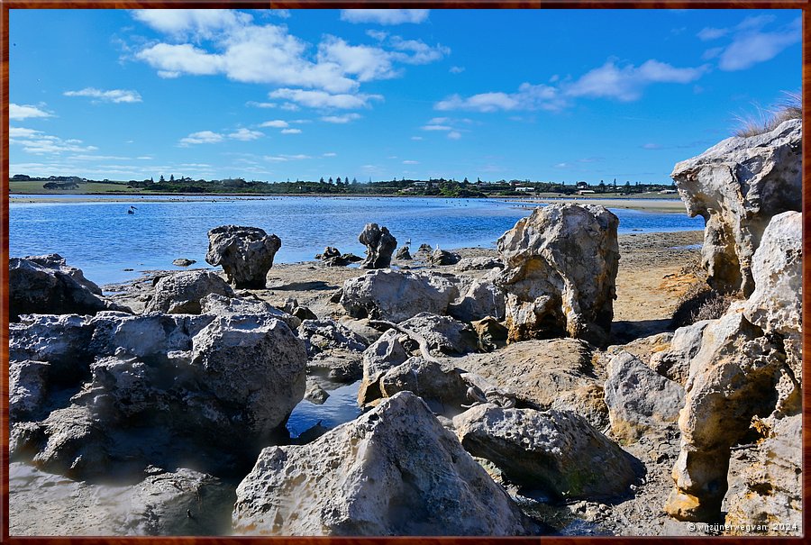 

Nelson
Estuary Beach  -  16/25