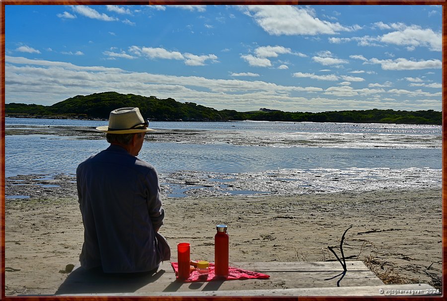 

Nelson
Estuary Beach  -  18/25