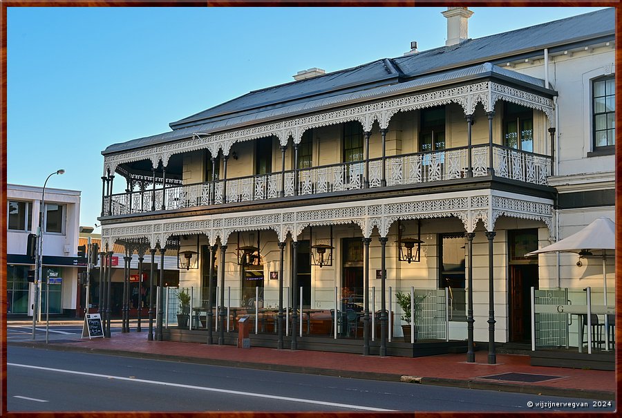 

Mount Gambier
Mount Gambier hotel  -  22/25