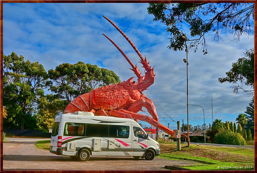 

Kingston
The Big Lobster, Paul Kelly (1979)
Larry, the Lobster
Nee nee,
Larry mag niet met ons mee  -  23/30