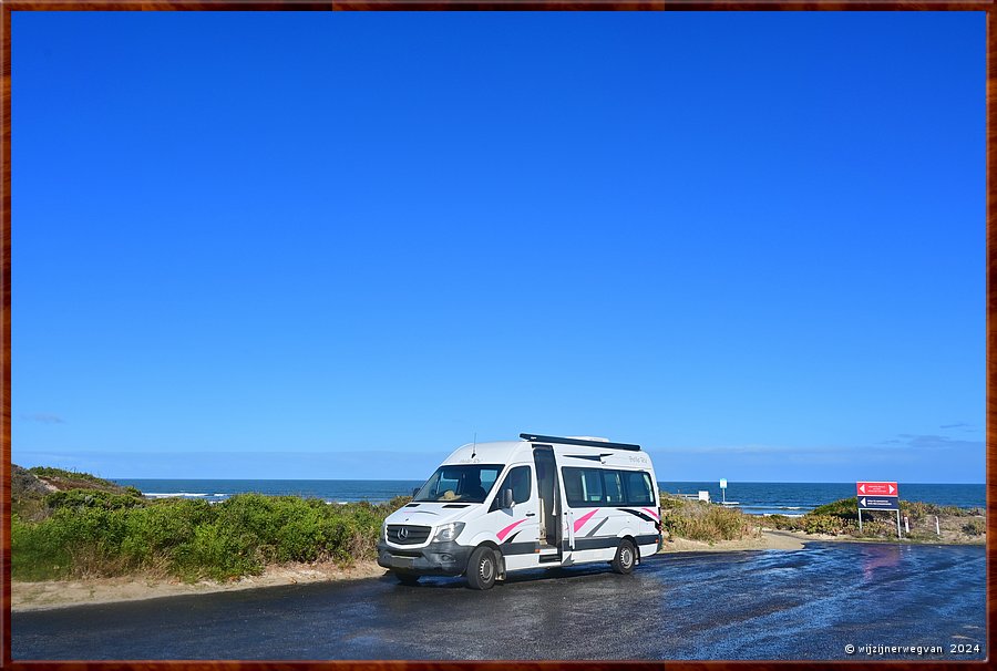 

Kingston
Granite Beach
Waking up at the beach!  -  1/41