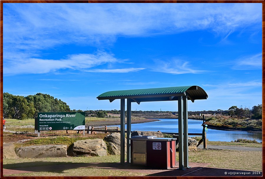 

Noarlunga Downs
Onkaparinga River Recreation Park
Dat wordt barbecuen aan de rivier!  -  11/21