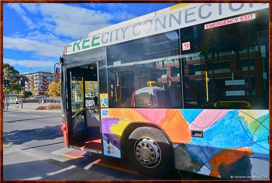 

Adelaide
Free City Connection
Gratis vervoer door de binnenstad  -  5/90