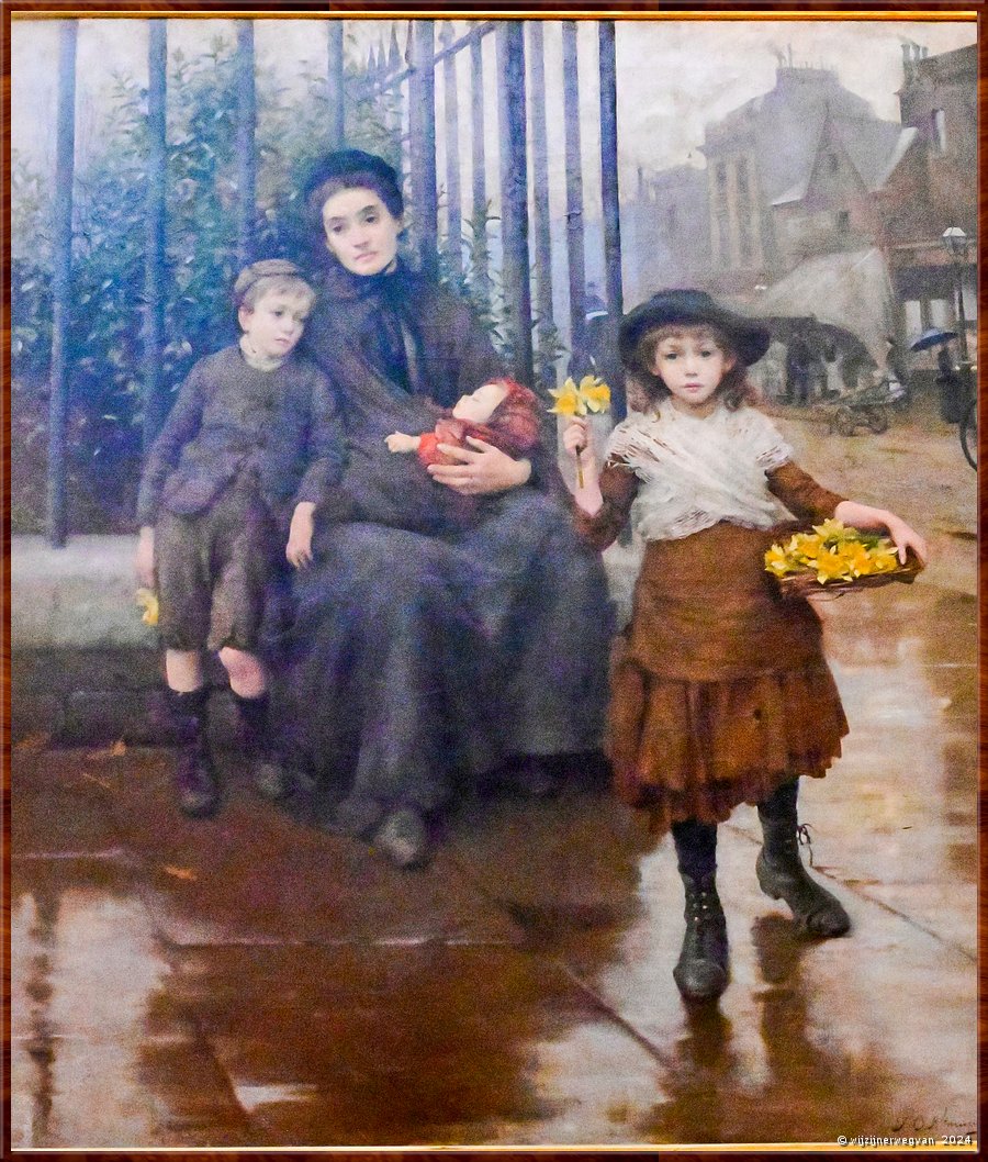 

Adelaide
Art Gallery of South Australia
The pinch of poverty, Thomas Benjamin Kennington (1889)
Een dakloze moeder met haar drie jonge kinderen 
verkoopt bloemen in een natte straat.
Doek werd geschilderd in opdracht om de stedelijke armoede 
van London eind 19e eeuw onder de aandacht te brengen.  -  66/90