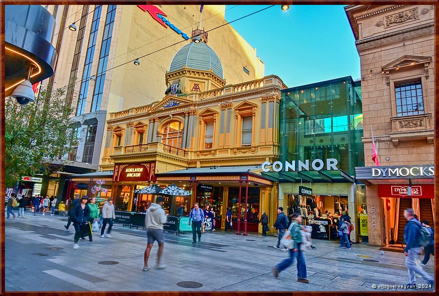 

Adelaide
Rundle Mall  -  69/71