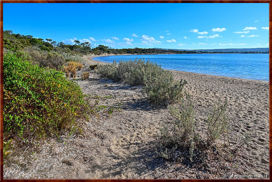 

Port Lincoln
Billy Light's Point
Porter Bay  -  24/42