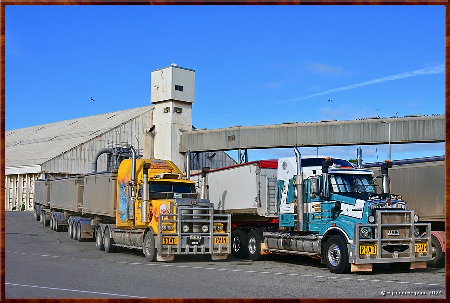 

Port Lincoln
Haven, Truck Parking
Road Trains  -  28/37