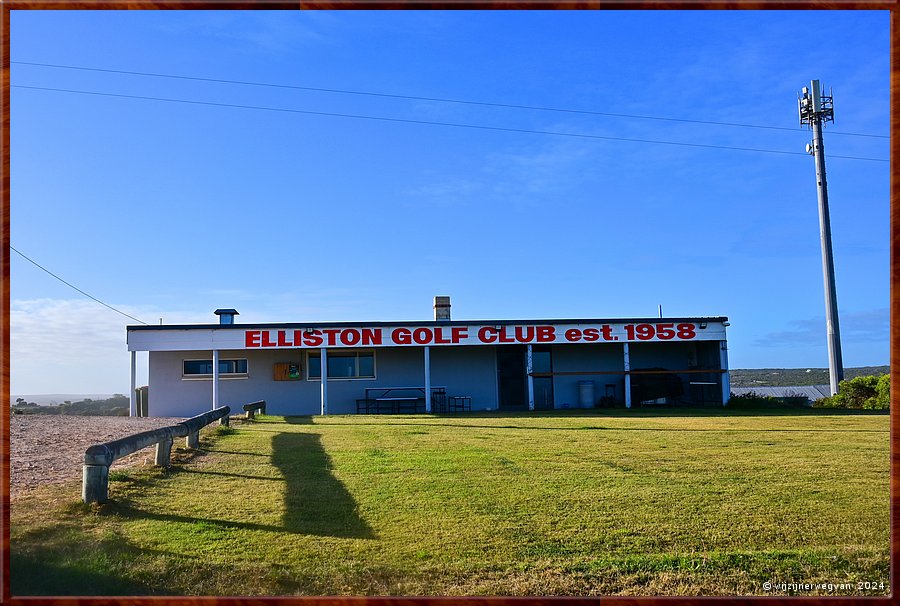 

Elliston
Elliston Golf Club
Je kunt hier rustig een balletje slaan ...  -  2/43