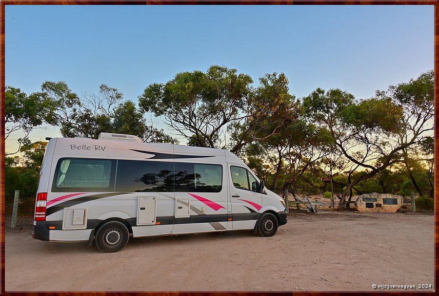 

Streaky Bay
Eyre's Waterhole (Cooyeanna) 
Wij slapen vannacht bij de bron!  -  33/33