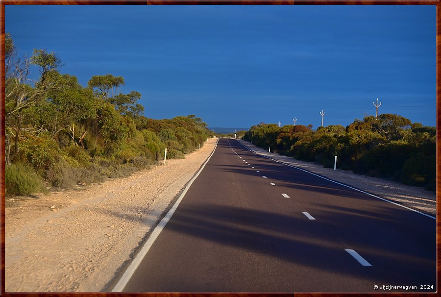 

Flinders Highway
We keren terug !  -  9/11