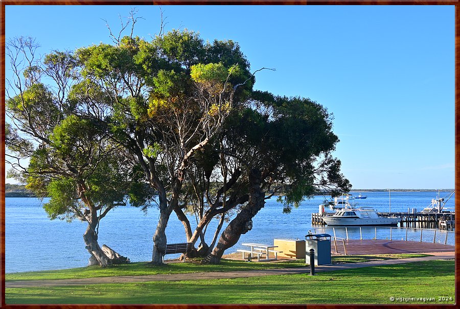 

Coffin Bay
Esplanade  -  25/34