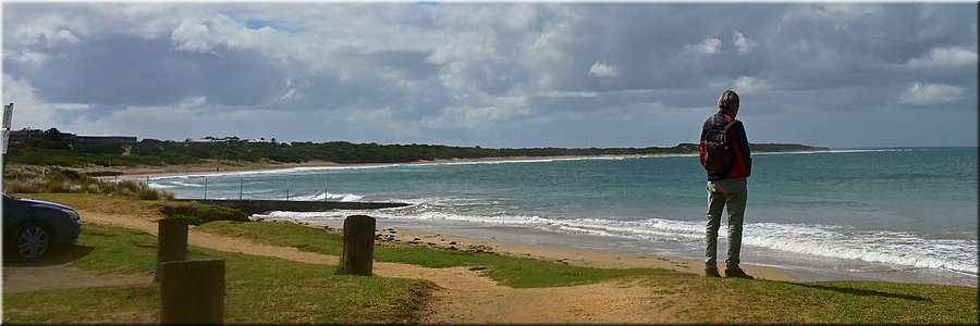 09-04-2024 - Torquay - Fishermans beach
