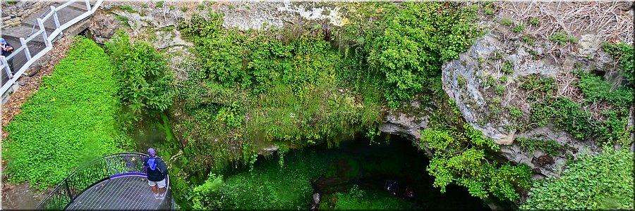 23-4-2024 Mount Gambier - Cave Garden