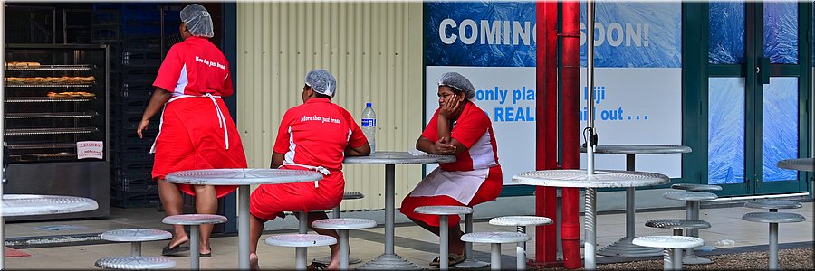 9 feb 2026
Denarau Island (Fiji)
Port Denarau Shopping Centre
Even bijkomen van het broodbakken