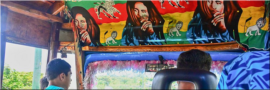 21 feb 2026
Van Manase (Savai'i) naar naar Salelologa (Savai'i)
In de bus ontmoeten we Bob Marley