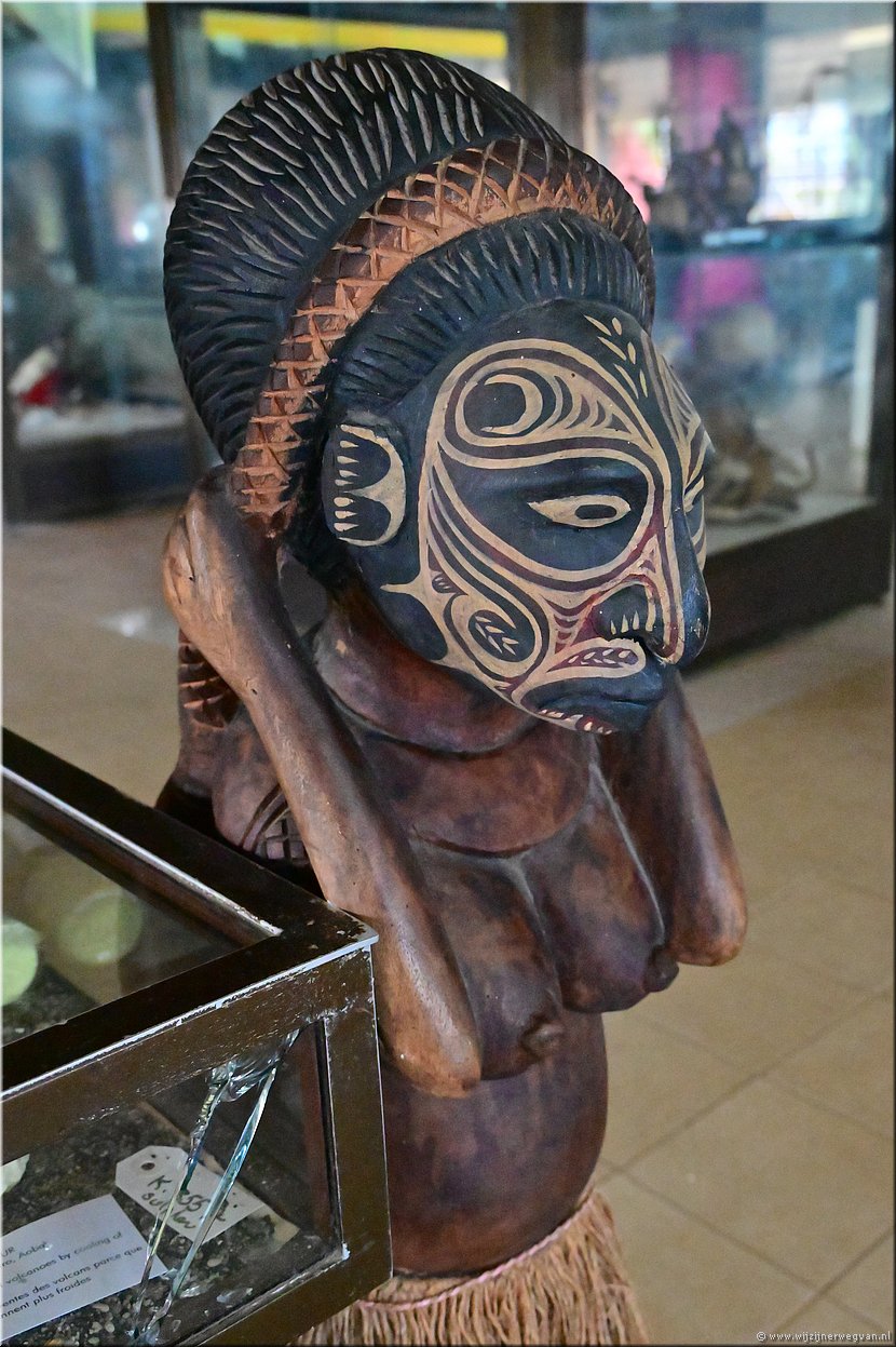 18 mrt 2026
Port Vila 
Nasional Miusium Blong Vanuatu
Houtsnijwerk