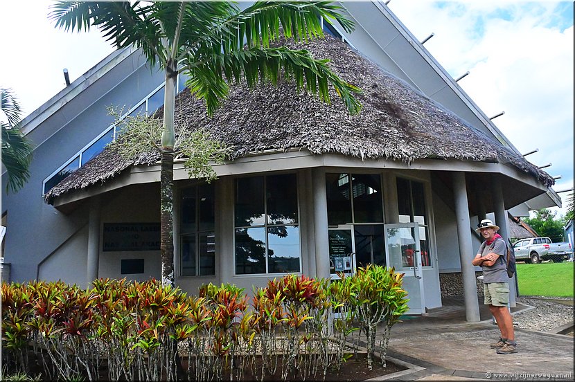 18 mrt 2026
Port Vila 
Nasonal Laebri mo Nasonal Akaev
Nationale bibliotheek & Nationaal Archief
Ingang