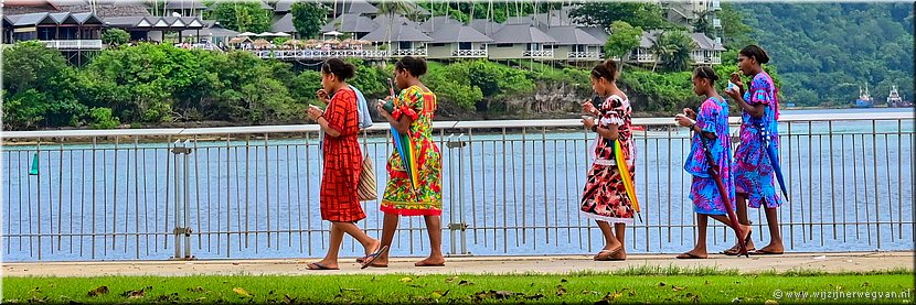 22 mrt 2026
Port Vila (Vanuatu)
Toegerust met plu en ijsjes
Flaneren hier de meisjes