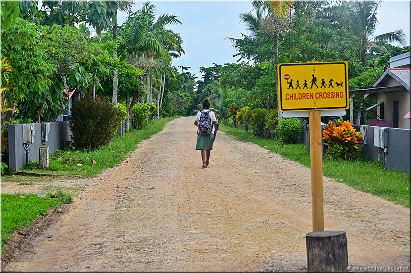 23 mrt 2026
Port Vila (Vanuatu)
Pango
Oppassen voor overstekende kinderen en honden