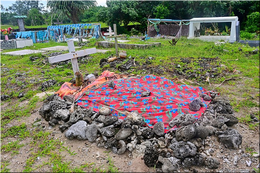 23 mrt 2026
Port Vila (Vanuatu)
Pango kerkhof
Daarna? Ach, het leven is voor de levenden