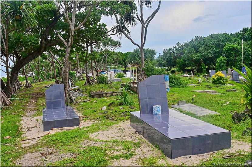 23 mrt 2026
Port Vila (Vanuatu)
Pango kerkhof
Mensen voor wie het graf is weten toch wel wie er ligt