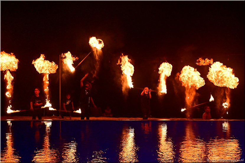 27 maart 2026
Port Vila (Vanuatu)
Breakas Beach Resort
Fireshow