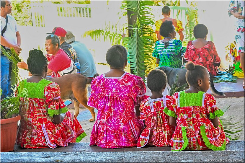 29 Maart 2026
Port Vila (Vanuatu)
Kathedraal van het heilig hart
Iedereen in Zondagse kleding
