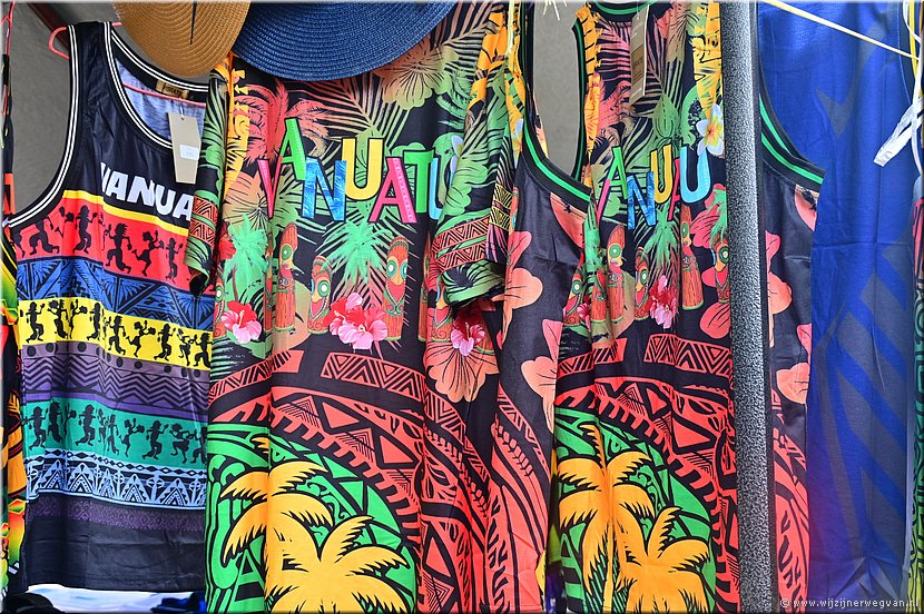 29 Maart 2026
Port Vila (Vanuatu)
Alle toeristenkramen zijn vandaag geopend...