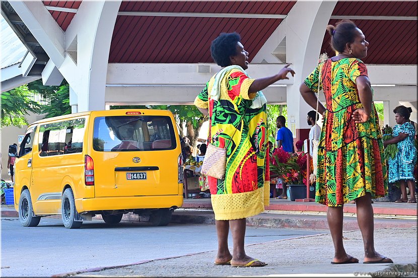 1 april 2026
Port Vila (Vanuatu)
Vanuatu bekent kleur. Overal.