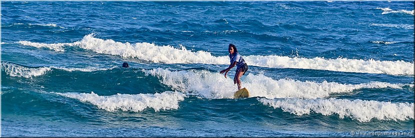 2 apr 2026
Port Vila (Vanuatu)
Pango Surf Break
"Ik ben geboren uit zonnegloren
en een zucht van de ziedende zee"